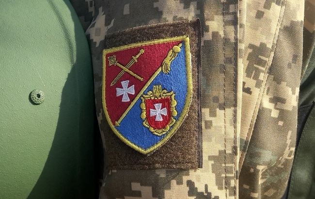 Фото для новини:В Рівному невідомі "відбили" чоловіків у військових ТЦК