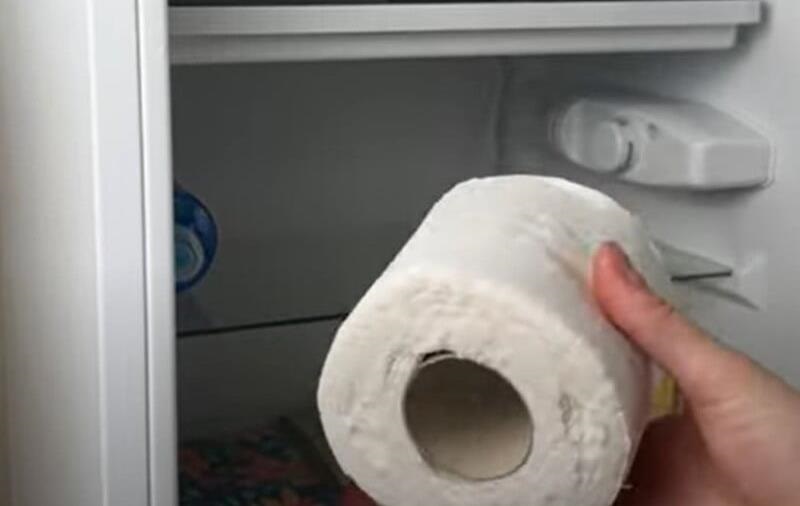 Фото для новини:Використання не за призначенням: навіщо в холодильнику туалетний папір