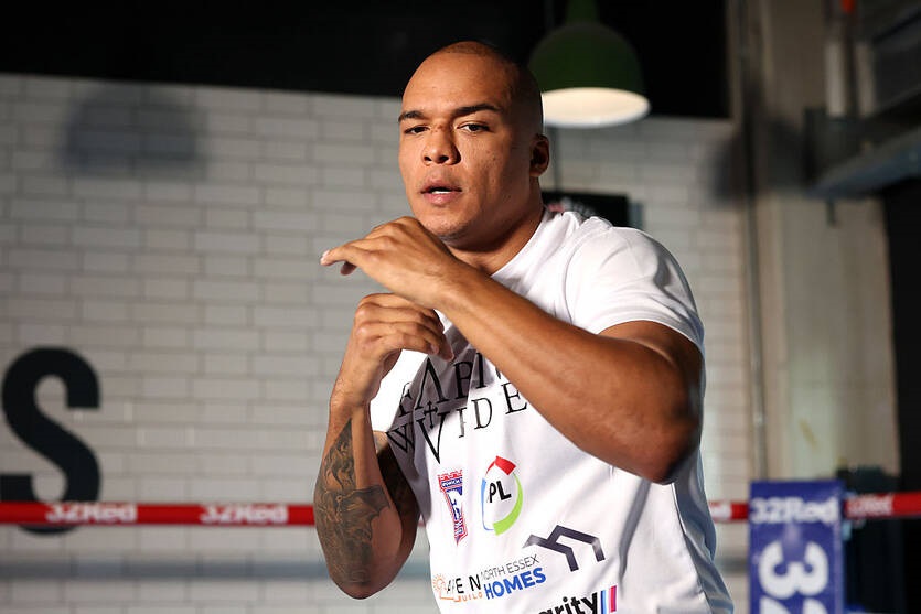 Фото для новини:Вордлі близький до захисту титулу проти колишнього чемпіона