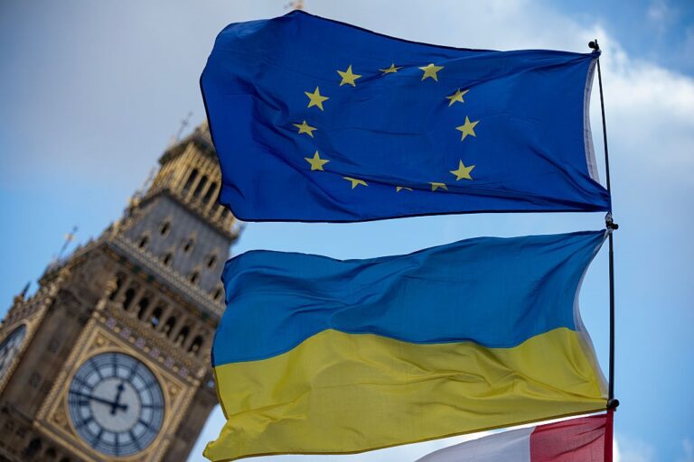 Фото для новини:Вступ до ЄС наперед. Істерика Угорщини