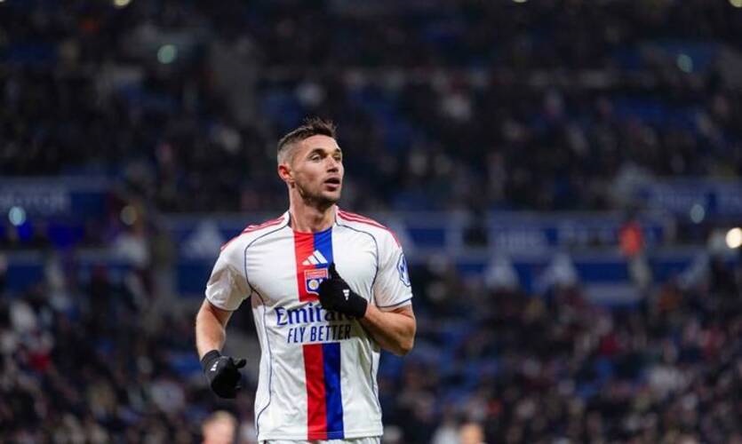 Фото для новини:Яремчук - серед лідерів Ліона: озвучено оцінки за гру