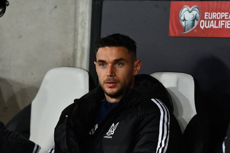 Фото для новини:Яремчук виходить на першу гру за Ліон і в трьох чвертях передач був точний