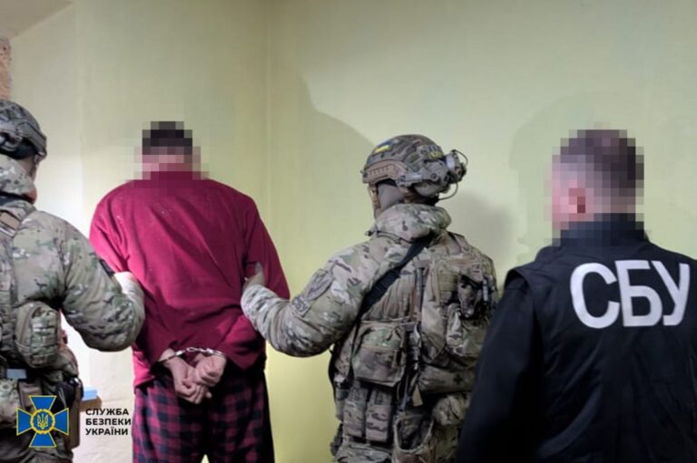 Фото для новини:Затримано агента ФСБ, який наводив ракети на Хмельниччину