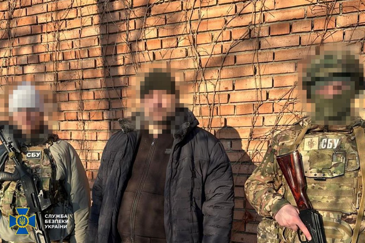 Фото для новини:Здавали позиції ЗСУ: четверо псевдоблогерів отримали підозри