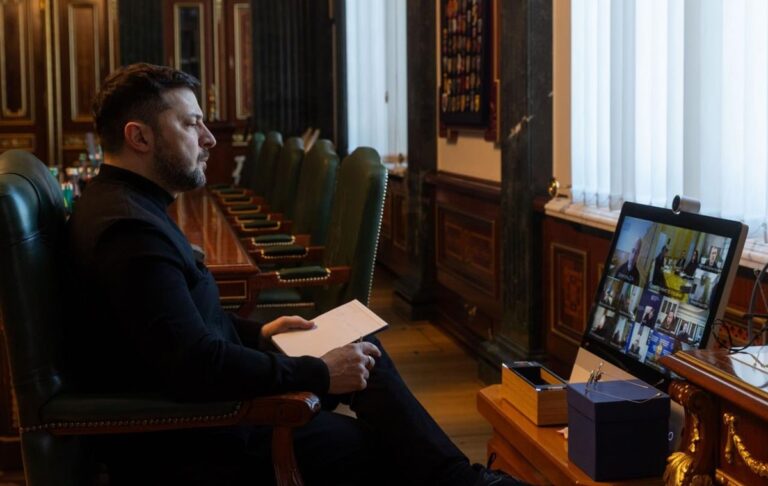 Фото для новини:Зеленський прийняв рішення щодо переговорів з РФ