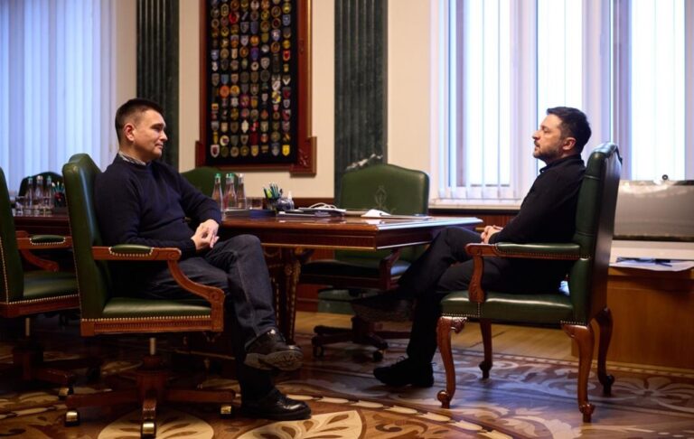 Фото для новини:Зеленський запропонував "взаємодію" ексміністру Клімкіну