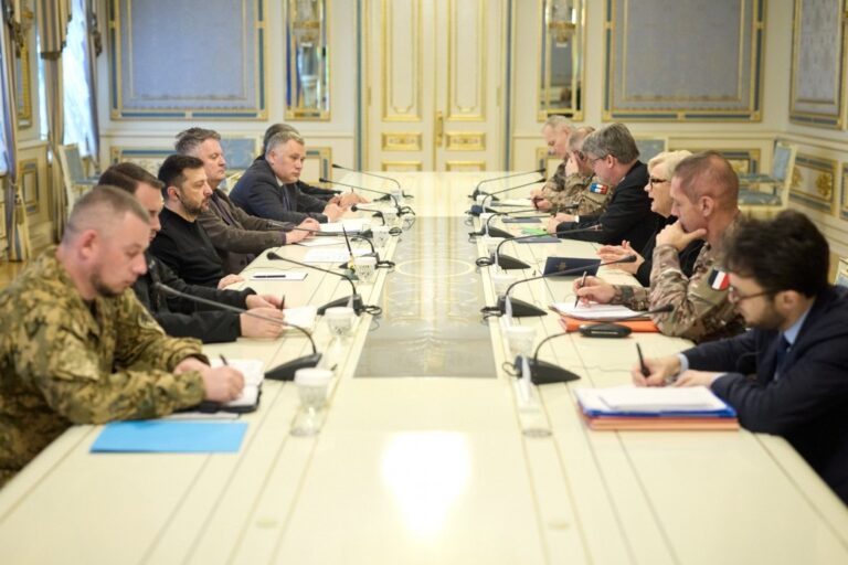 Фото для новини:Зеленський зустрівся з міністеркою Збройних сил Франції