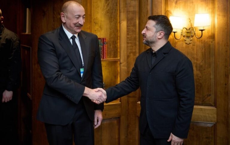 Фото для новини:Зеленський зустрівся з президентом Азербайджану