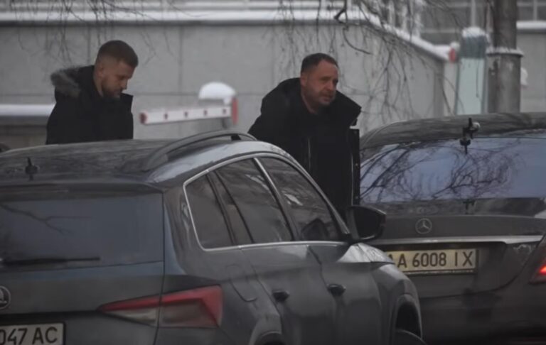 Фото для новини:ЗМІ дізналися про нинішнє життя Єрмака