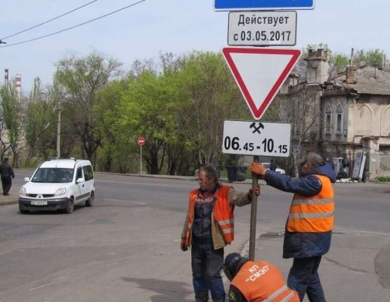 Фото для новини:Золоті світлофори Одеси БЕБ розкрило схему привласнення 20 мільйонів на закупівлі безперебійників