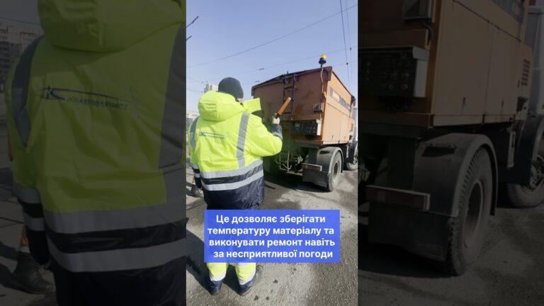 Фото для новини:У Києві триває ремонт доріг після зими: вже ліквідували понад 12 тис. кв. м пошкоджень