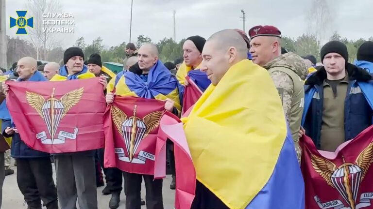 Фото для новини:СБУ показала ексклюзивне відео з обміну полонених 6 березня