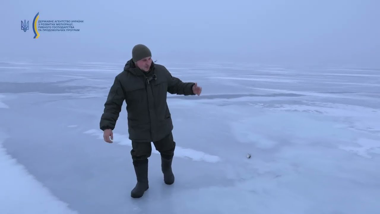 Фото для новини:Оперативники Держрибагентства провели зимовий рейд кригою Кам’янського водосховища