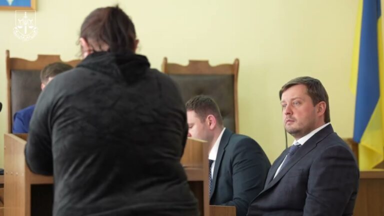 Фото для новини:На Закарпатті до 7 років ув’язнення засуджено водія, з вини якого в ДТП загинули двоє підлітків