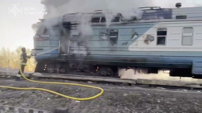 Фото для новини:На Сумщині ворог атакував пасажирський потяг