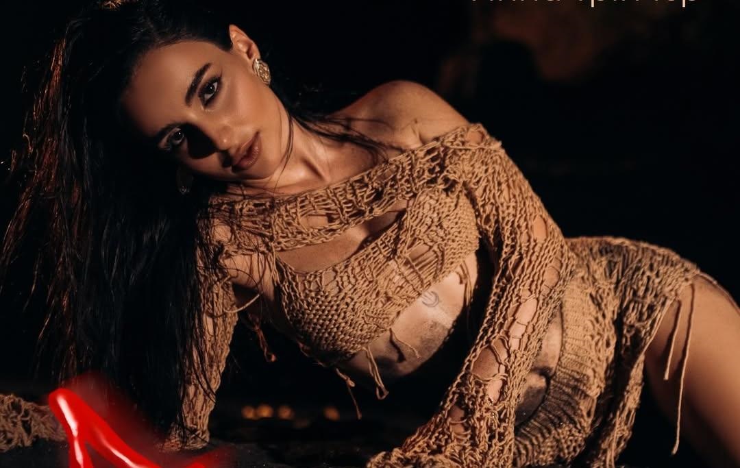 Фото для новини:Анна Трінчер впала на сцені