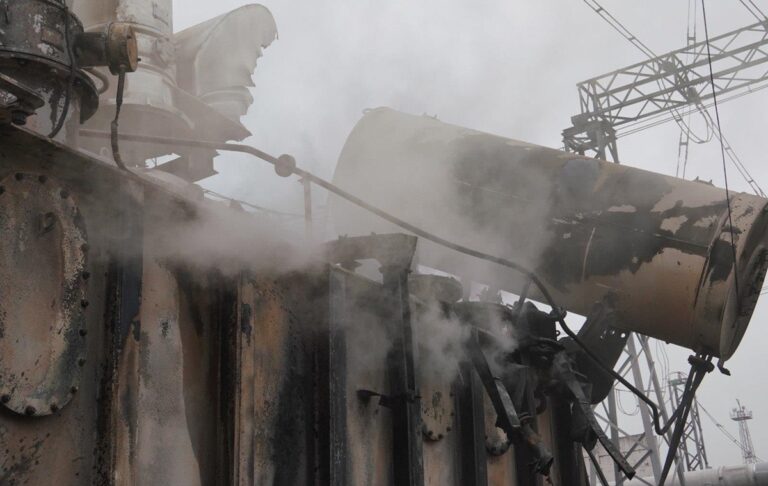 Фото для новини:Атаковано енергетику трьох областей України