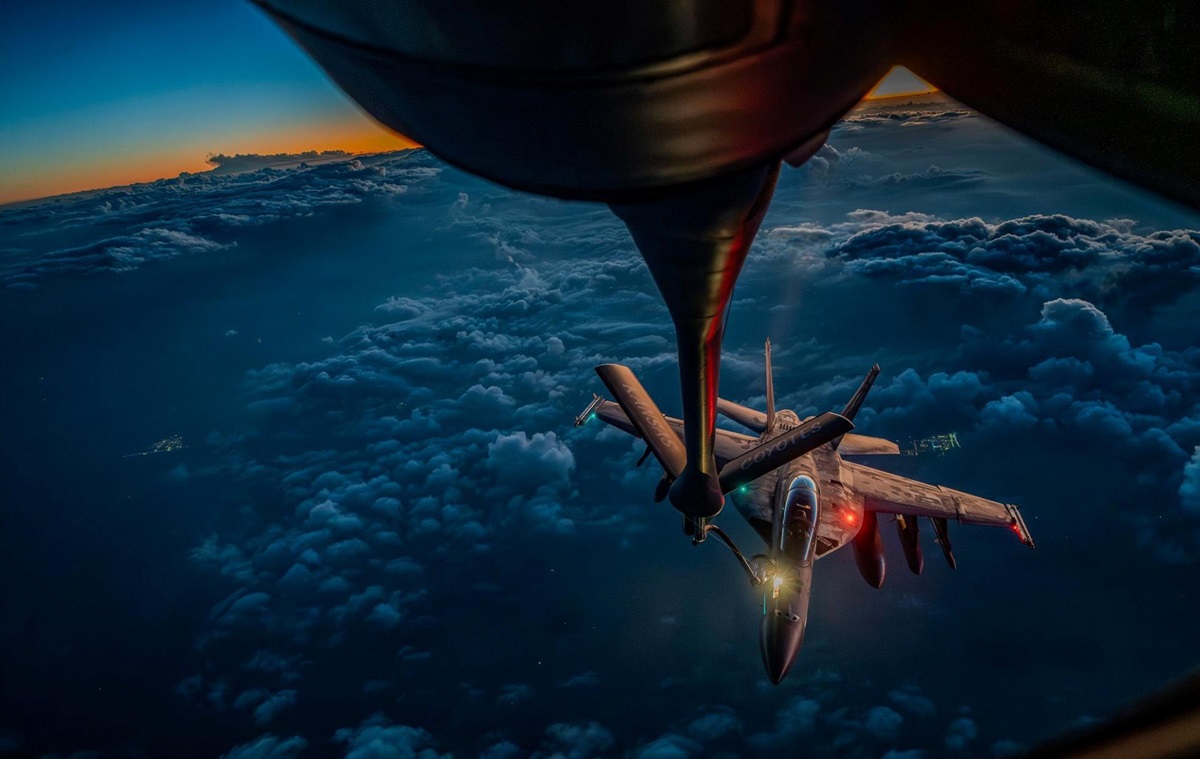 Фото для новини:Аварія літака в Іраку: США визнали загибель всього екіпажу