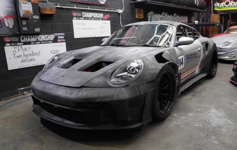 Фото для новини:Блогер надрукував на 3D-принтері копію Porsche 911 GT3