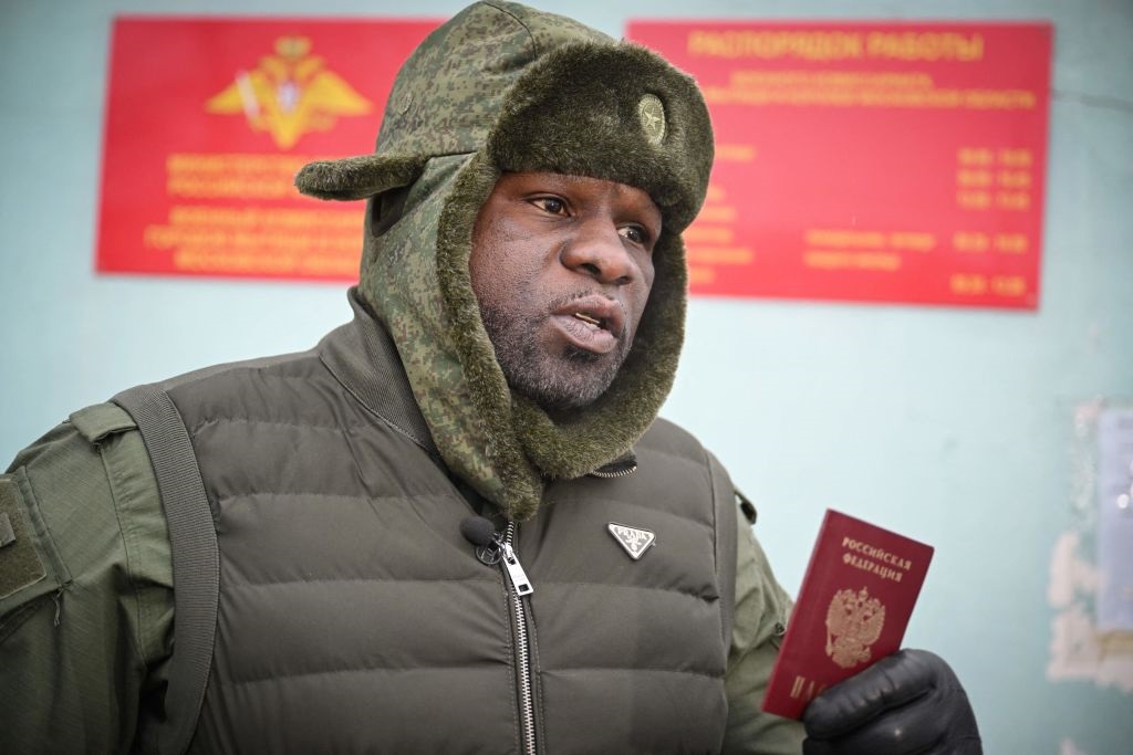 Фото для новини:Число виданих паспортів РФ іноземцям впало до рекордного низького рівня