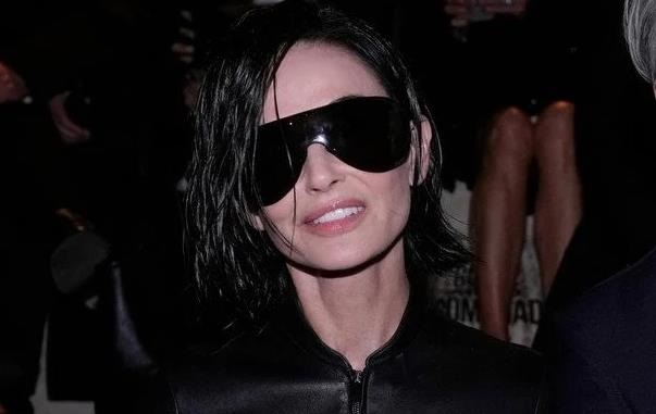 Фото для новини:Демі Мур шокувала виглядом на публіці: фанати занепокоїлися