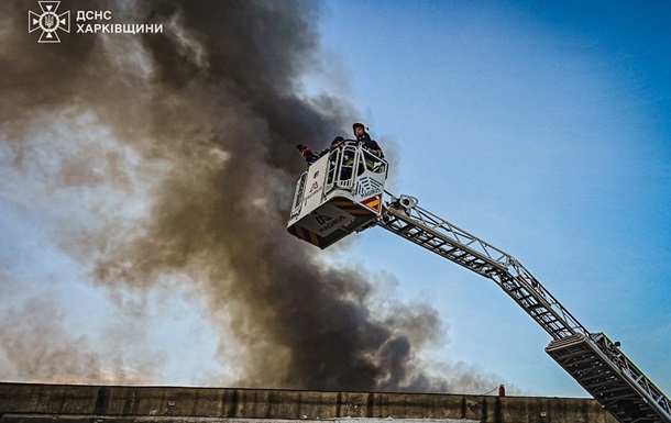 Фото для новини:Дрон росіян влучив біля ресторану в Харкові: є постраждалий