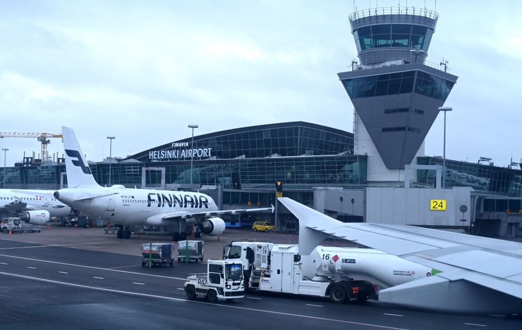 Фото для новини:Два літаки, що летіли в РФ, приземлились у Фінляндії через атаку дронів