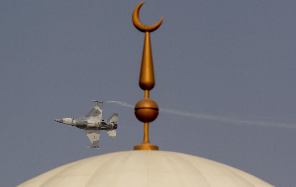 Фото для новини:Емірати завдали першого удару по Ірану - ЗМІ