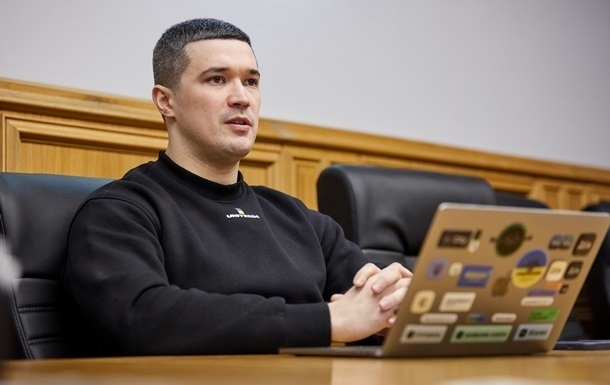 Фото для новини:Федоров анонсував впровадження ШІ у військові технології