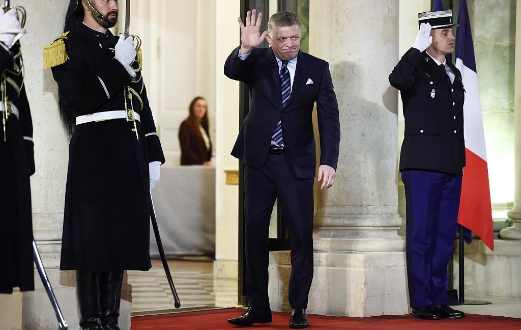 Фото для новини:Фіцо допустив блокування кредиту для України