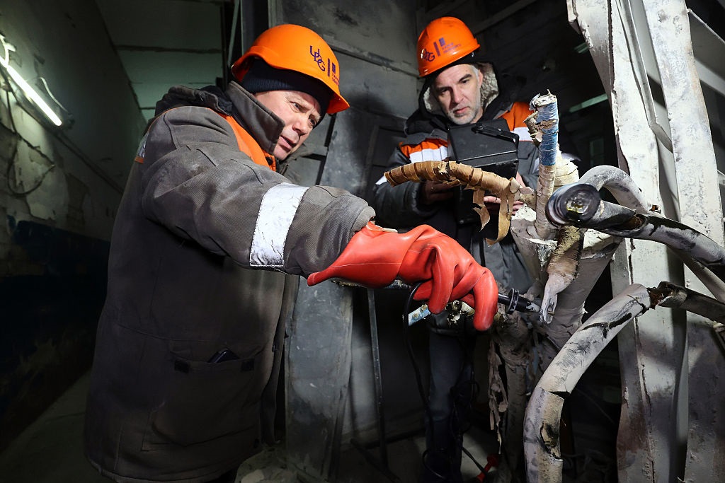 Фото для новини:Графіки повертаються. Чому світло в дефіциті
