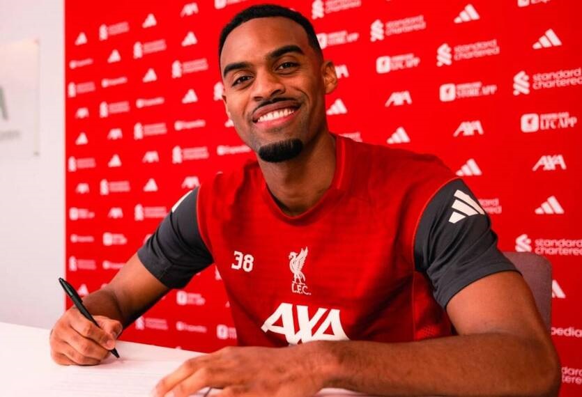 Фото для новини:Ґравенберх поставив підпис під новим контрактом