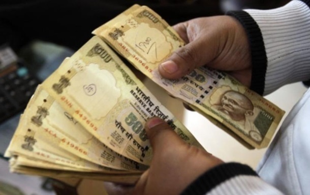 Фото для новини:Індійська Рупія впала до історичного антирекорду