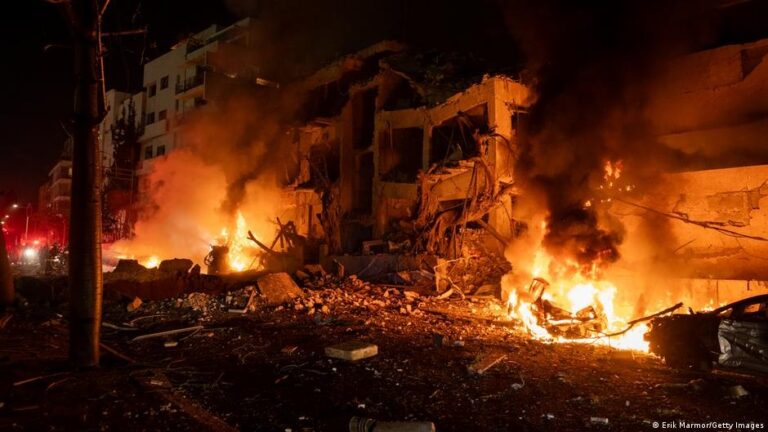 Фото для новини:Іран атакує: у Катарі, ОАЕ й Ізраїлі чутно вибухи