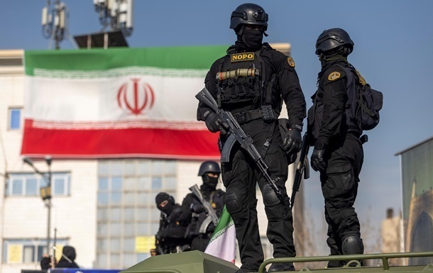 Фото для новини:Іран заявив про підготовку "сюрпризів" для США