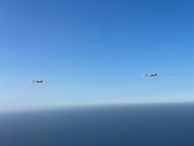 Фото для новини:Іспанські винищувачі перехопили літаки РФ