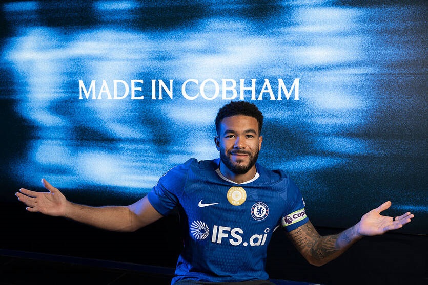 Фото для новини:Капітан Челсі залишається на своєму місці