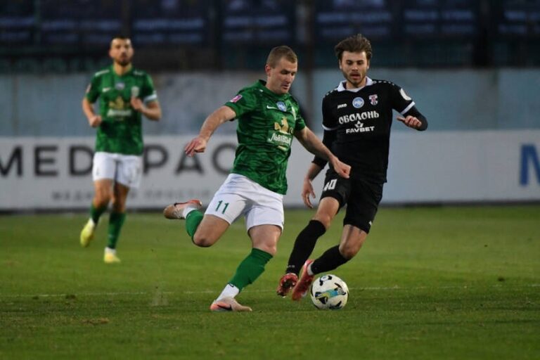 Фото для новини:Карпати розгромлюють Оболонь чотирма забитими м&rsquo;ячами