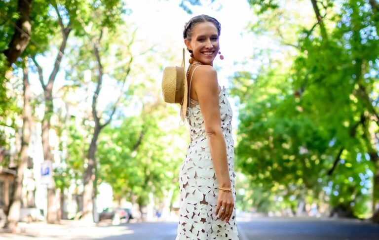 Фото для новини:Катя Осадча похвалилася своїми найдивнішими капелюхами