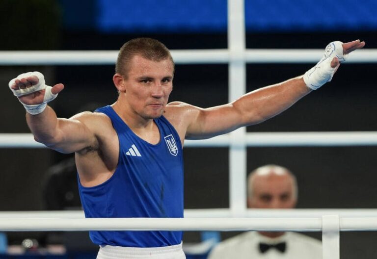 Фото для новини:Хижняк уклав суперника на ринг у першому раунді