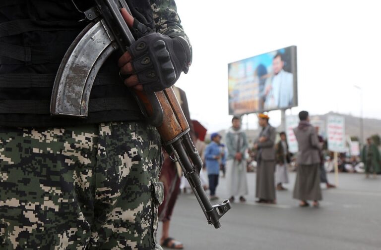 Фото для новини:Хусити можуть заблокувати Червоне море - ЗМІ