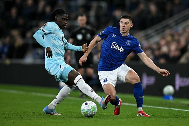 Фото для новини:Клуби Ярмолюка та Миколенка по-різному завершили матчі 29-го туру