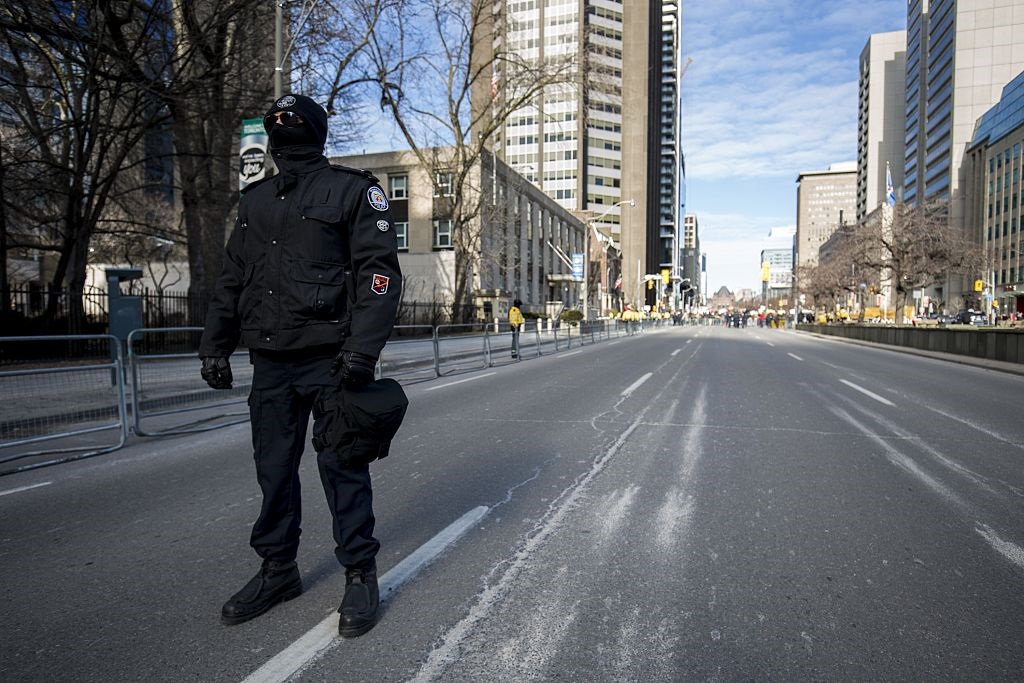 Фото для новини:Консульство США обстріляли у Торонто