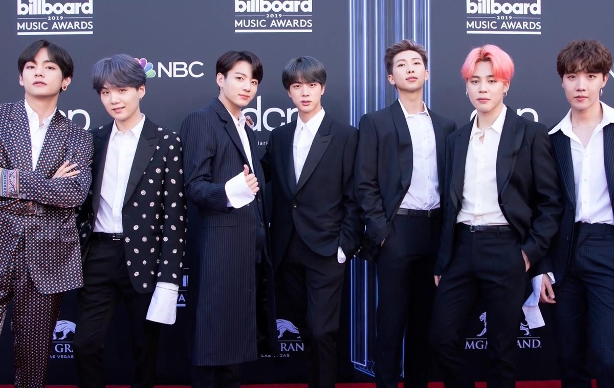 Фото для новини:Концерт BTS у Сеулі зібрав 18,4 млн глядачів онлайн та очолив чарти Netflix