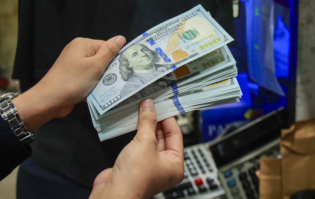 Фото для новини:Курс гривні зміцнюється на початку тижня