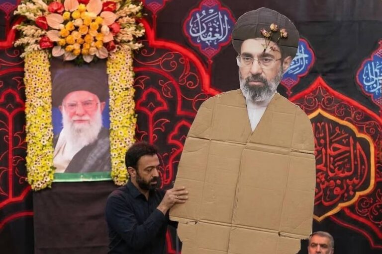 Фото для новини:Лідер Ірану Моджтаба Хаменеї лежить у комі - ЗМІ