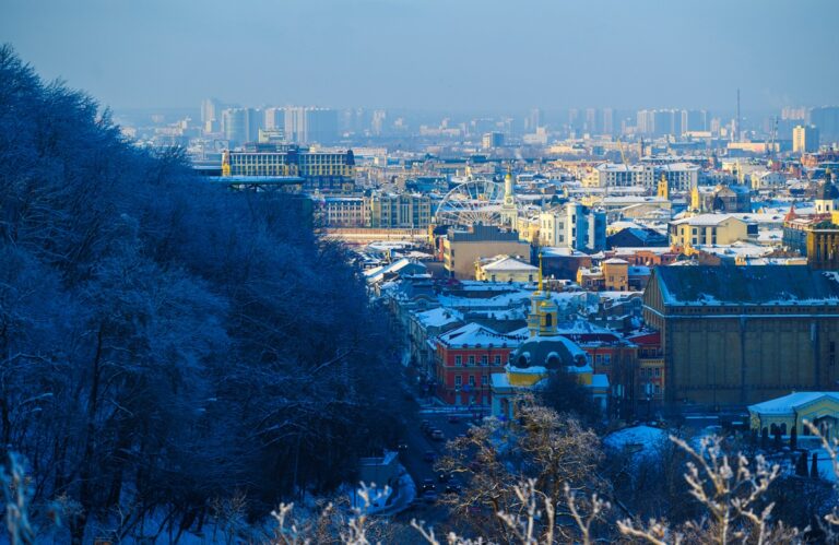 Фото для новини:Лютий у Києві виявився холоднішим за норму