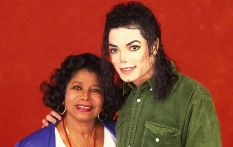 Фото для новини:Мати Майкла Джексона вперше за довгий час вийшла на публіку