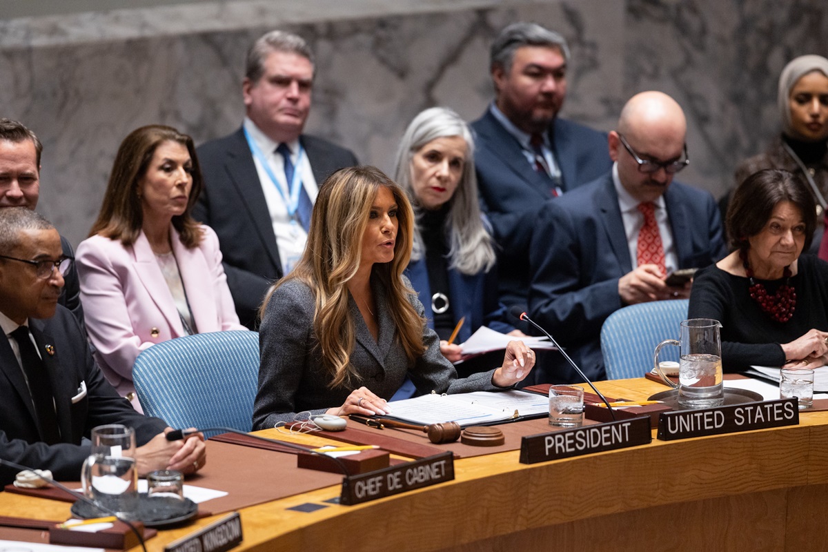Фото для новини:Меланія Трамп вперше очолила засідання РБ ООН