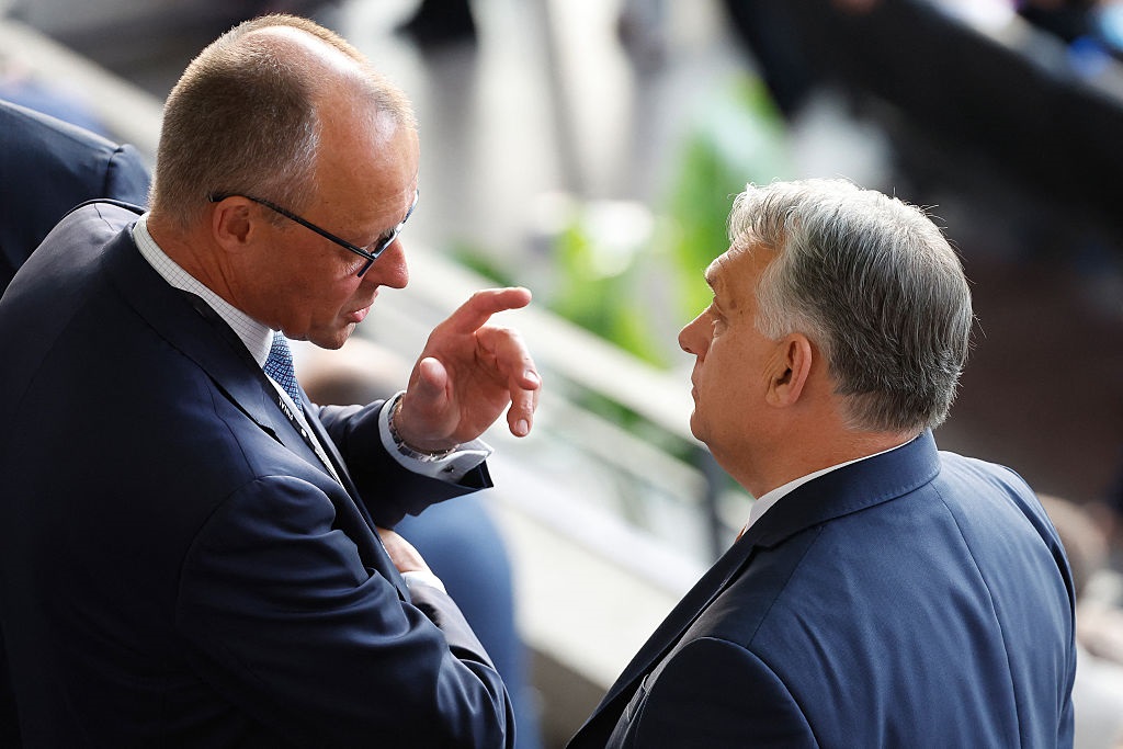 Фото для новини:Мерц закликав проігнорувати Орбана і виділити Україні 90 млрд євро